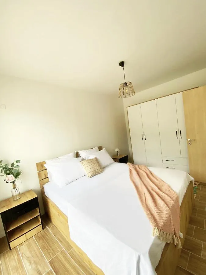 Heili'S Cozy Apartment 2 Shengjin
